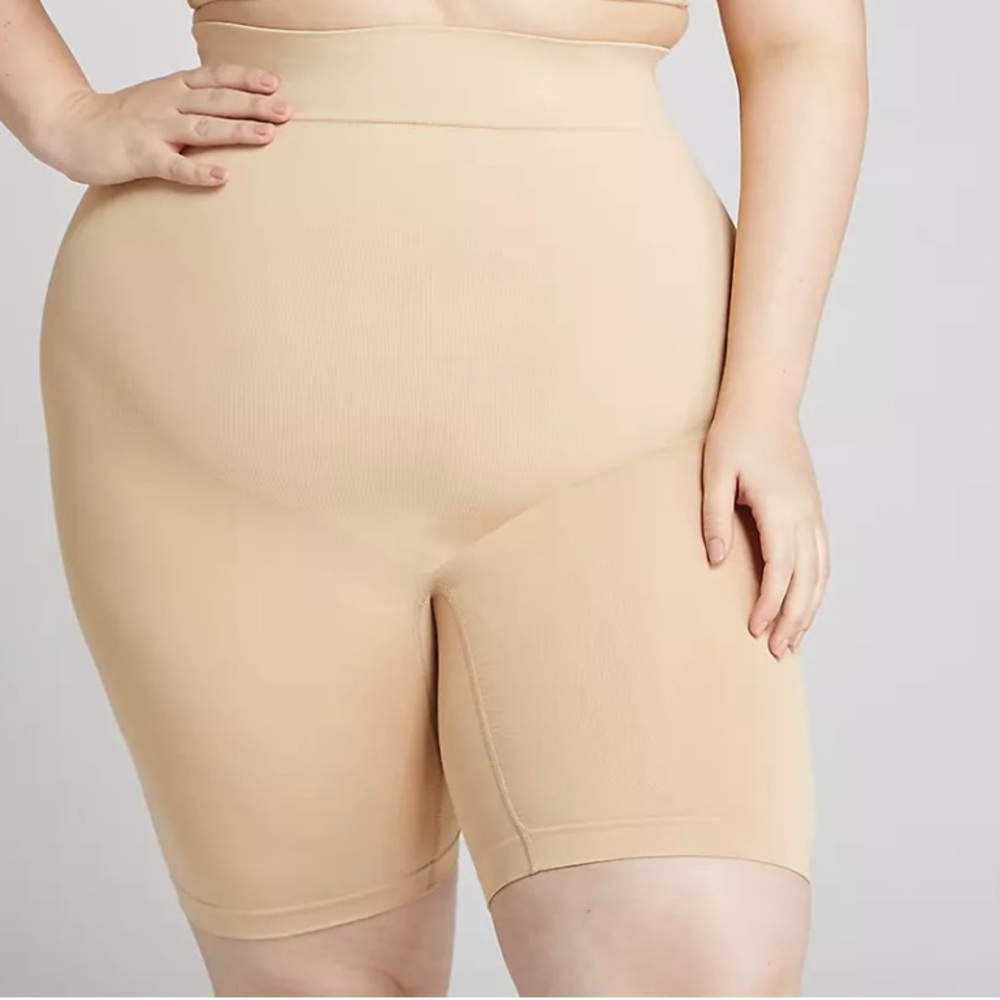 Cacique The Slimmer Ultra High Waist Short 14/16